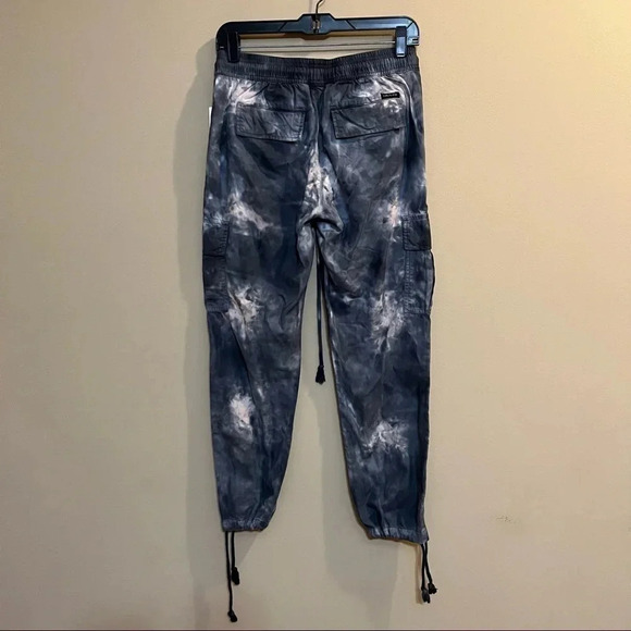 NWT Anthropologie Sanctuary Carefree Cargo Joggers Pants in Blue Tie-Dye Sz XS - Picture 5 of 11